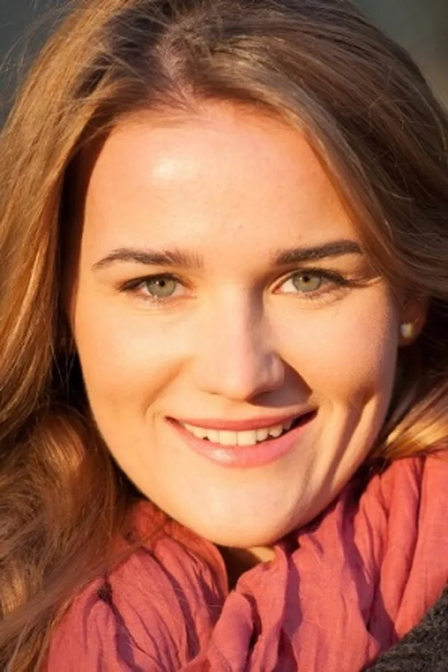 Ekaterina Builova için kapak görseli