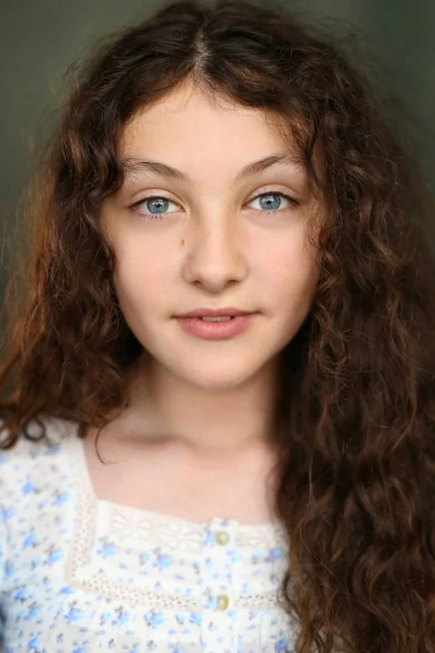 Обложка для Chloe Raphael