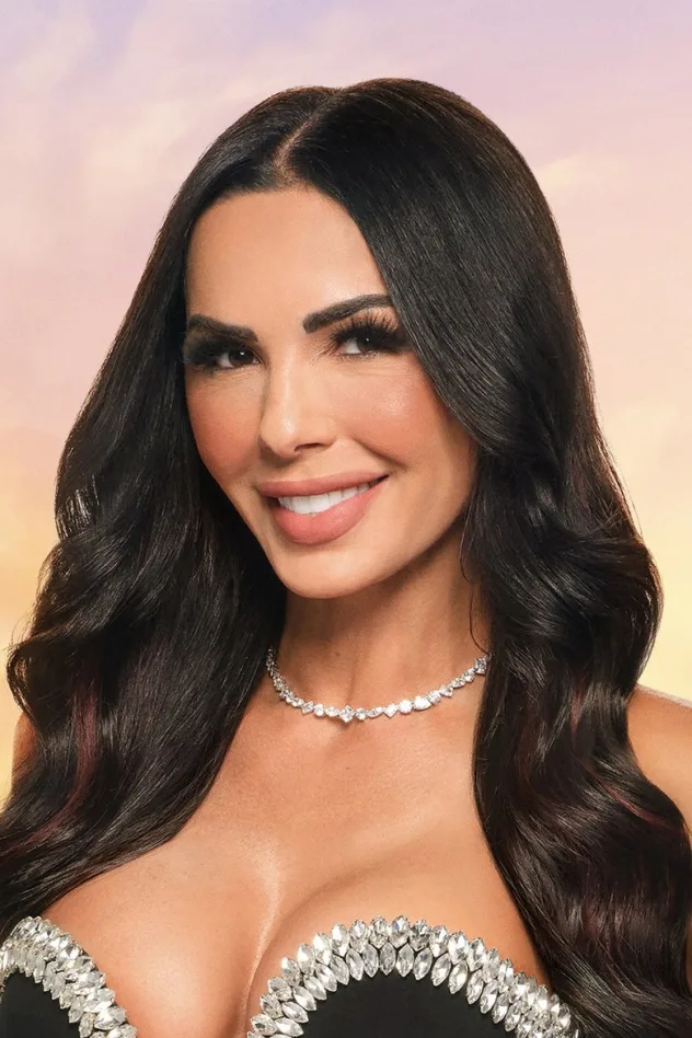 صورة الغلاف لـ Carmella Garcia