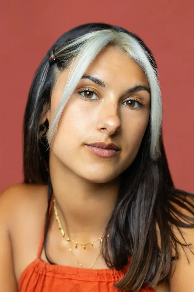 Imagen de portada para Nina Singh