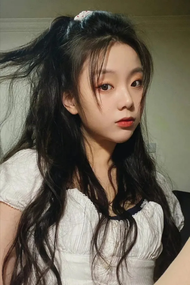 صورة الغلاف لـ Yiwen Sun