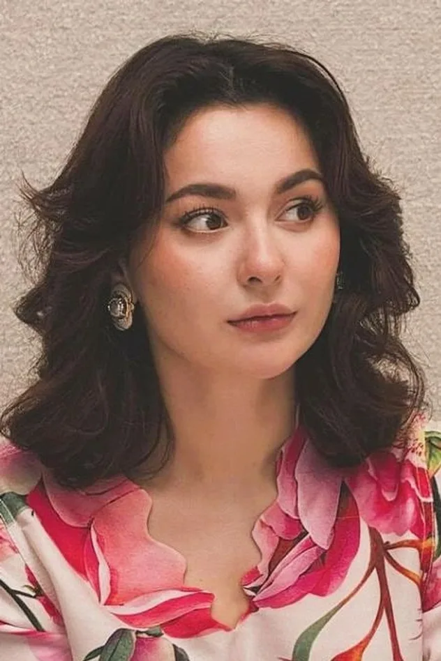 صورة الغلاف لـ Hania Aamir