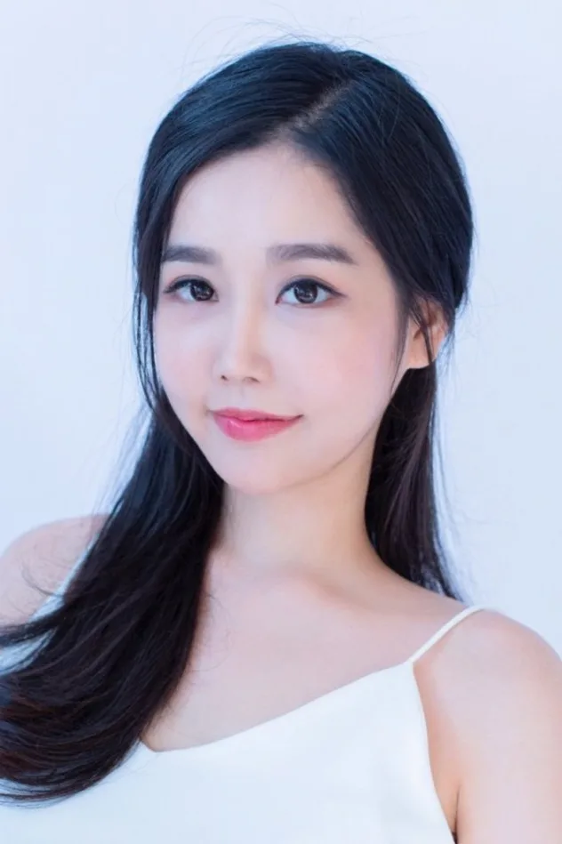 Lee Song-yi fotoğrafı