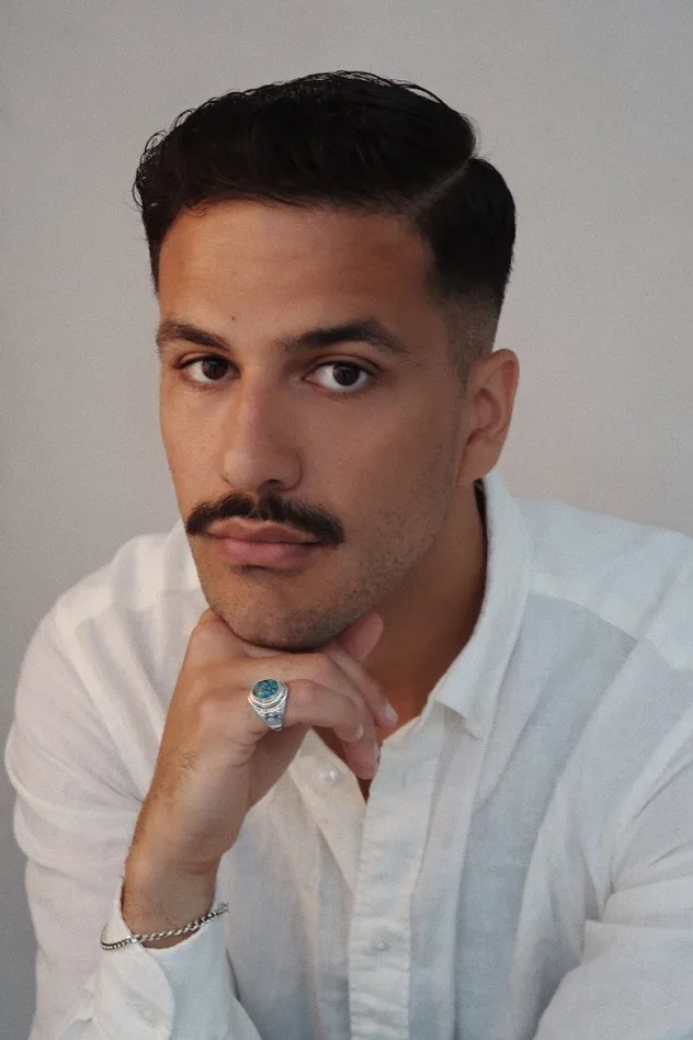 Mustafa Al-Mashhadani için kapak görseli