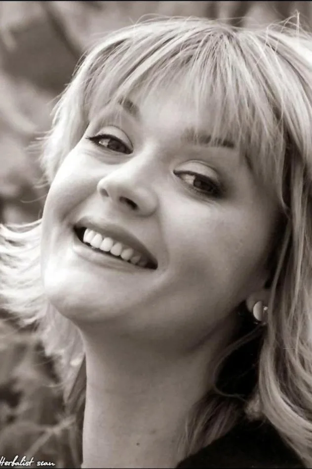 Обложка для Yuliya Menshova