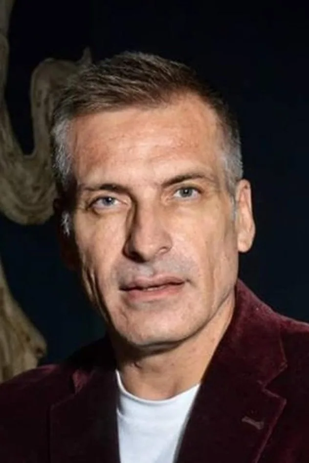 Sebastián Llapur için kapak görseli