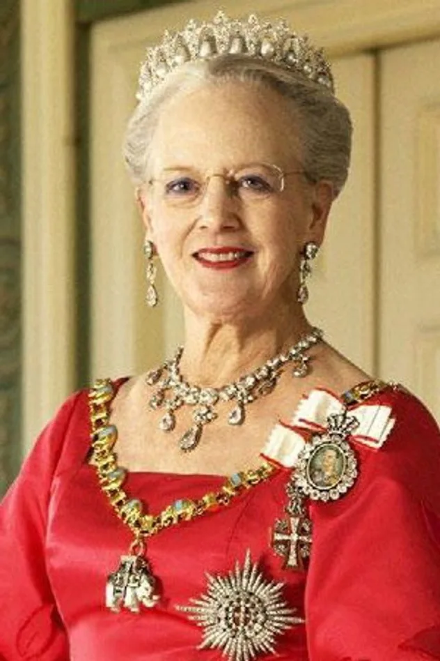 Dronning Margrethe II af Danmark için kapak görseli