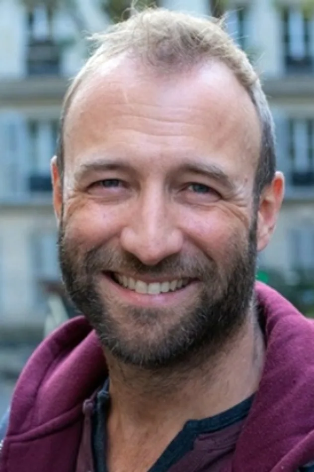 Cover image for Aymeric Dapsence
