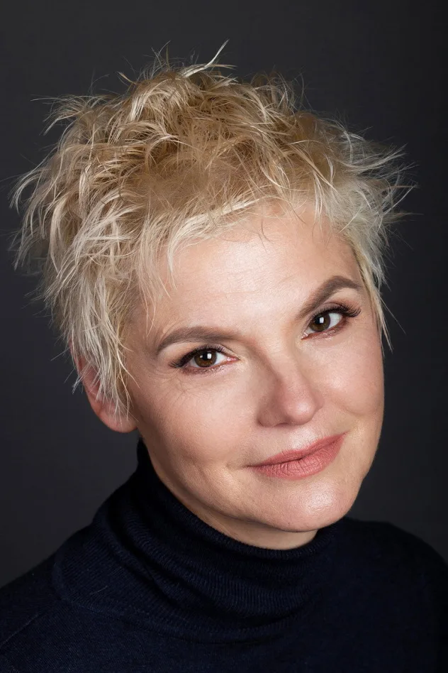 Stella Ilnitski için kapak görseli