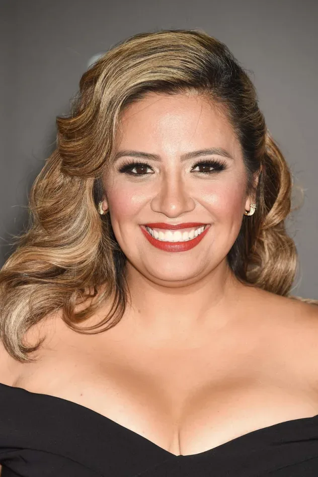 Обложка для Cristela Alonzo