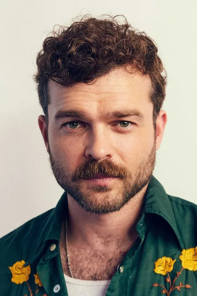 Обложка для Alden Ehrenreich