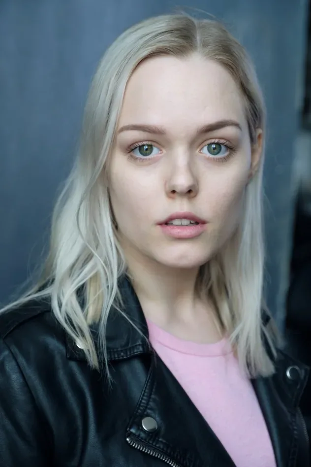 Обложка для Charlotte Christof