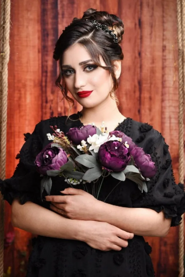 صورة الغلاف لـ Ashki Naz