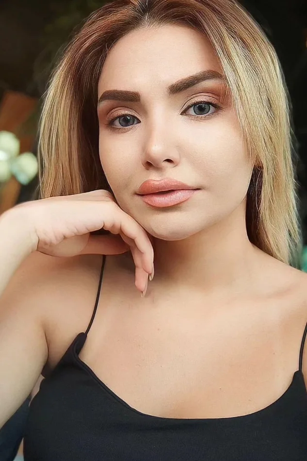 Elvina Atakişiyeva için kapak görseli