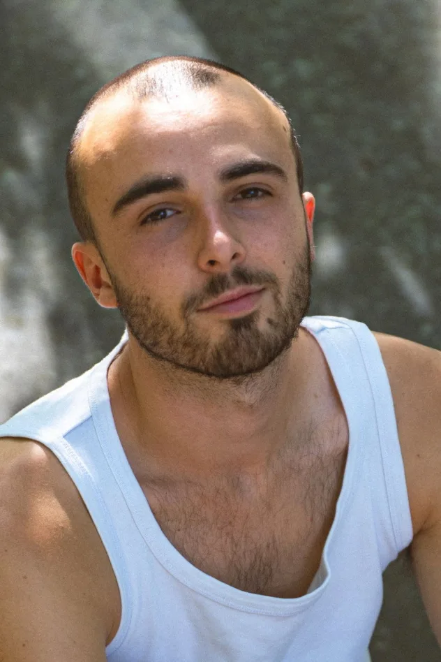 Etienne Ambrosi için kapak görseli
