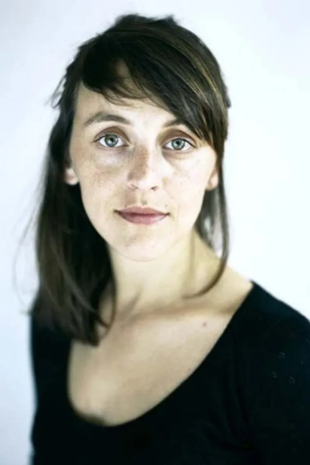 Emmanuelle Hiron için kapak görseli