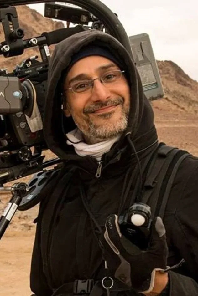 صورة الغلاف لـ Karim Hussain