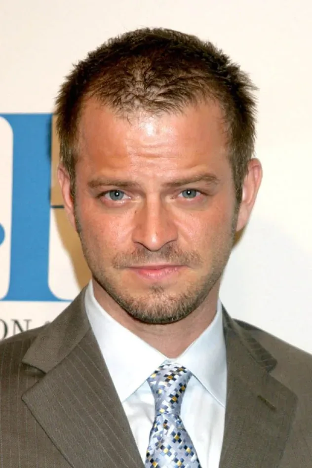 Imagen de portada para Carmine Giovinazzo