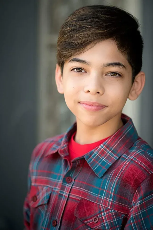 صورة الغلاف لـ Myles Perez
