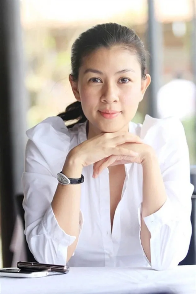 Cover image for Kim Thư
