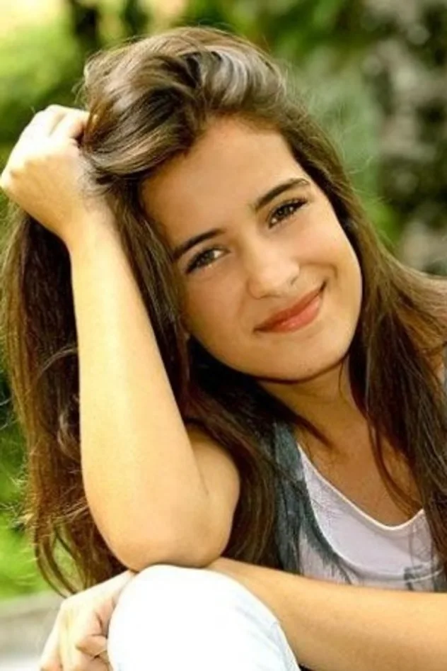 Maria Mariana Azevedo için kapak görseli