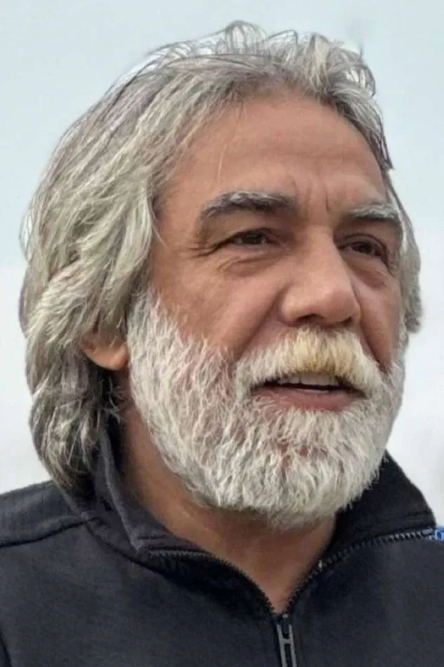 صورة الغلاف لـ Ayman Reda