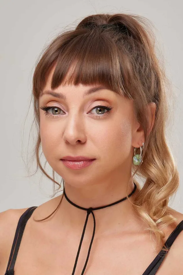 صورة الغلاف لـ Laura Cymer