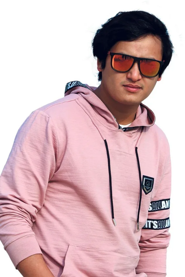 Salon Basnet için kapak görseli