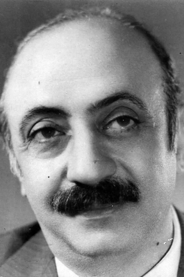 Fazil Salayev için kapak görseli
