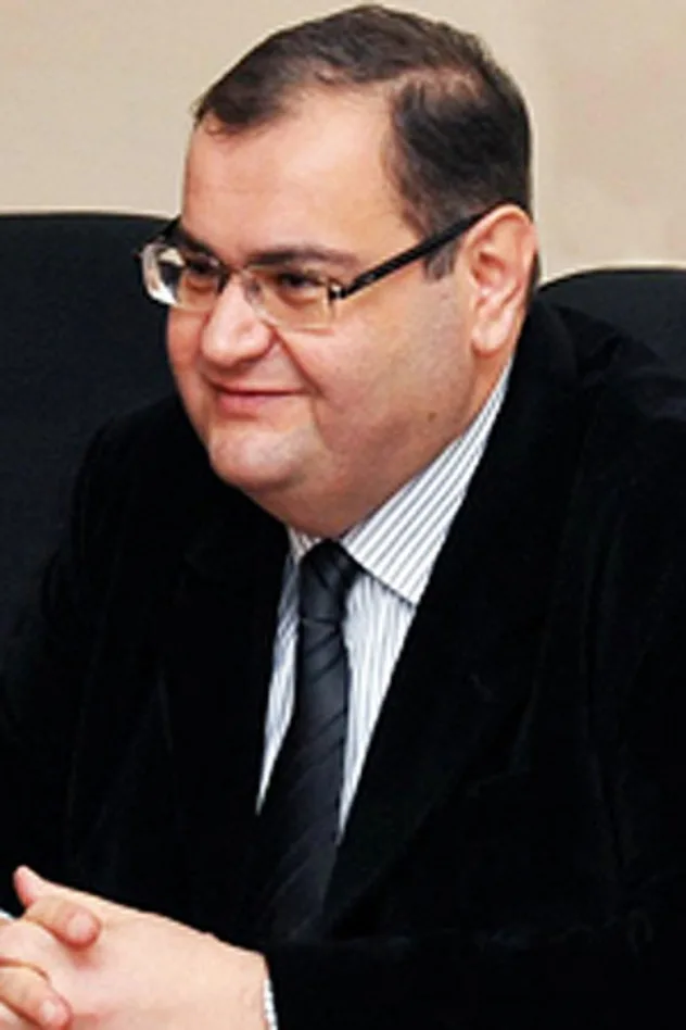 Imagen de portada para Camil Quliyev