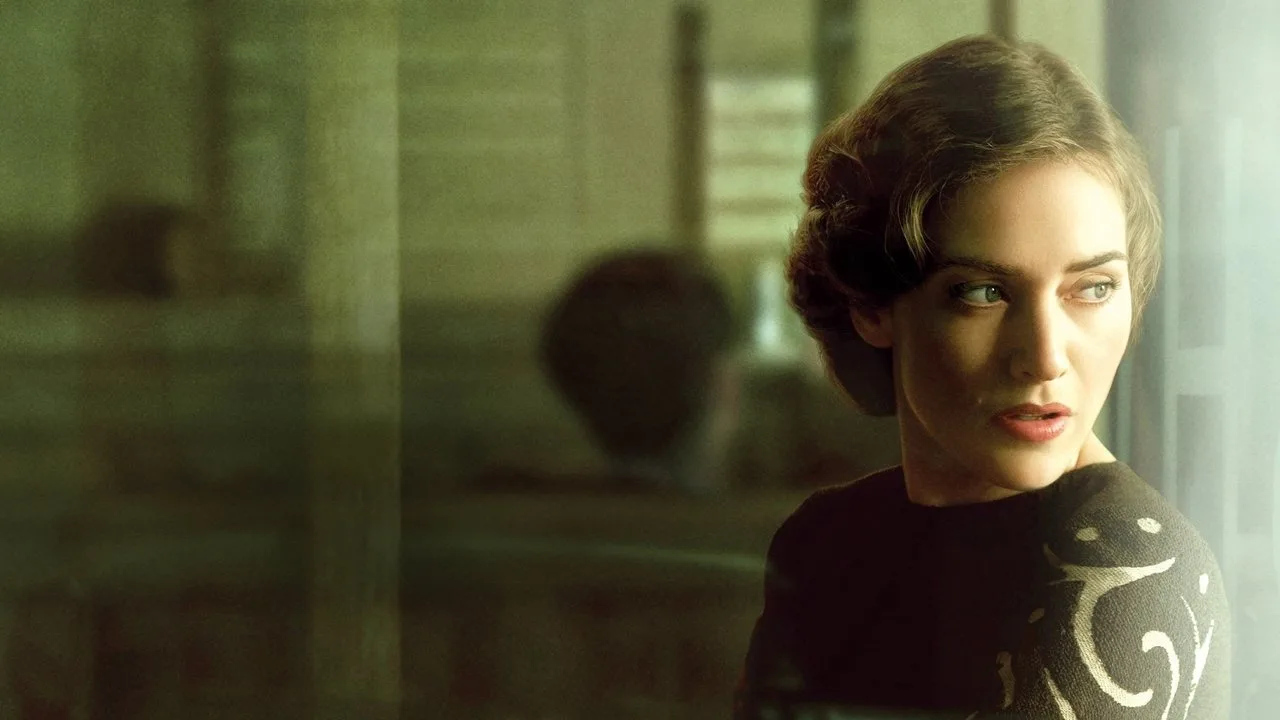 Mildred Pierce için arka plan görseli