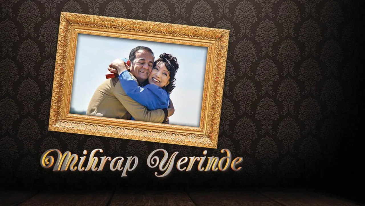 خلفية لـ Mihrap Yerinde