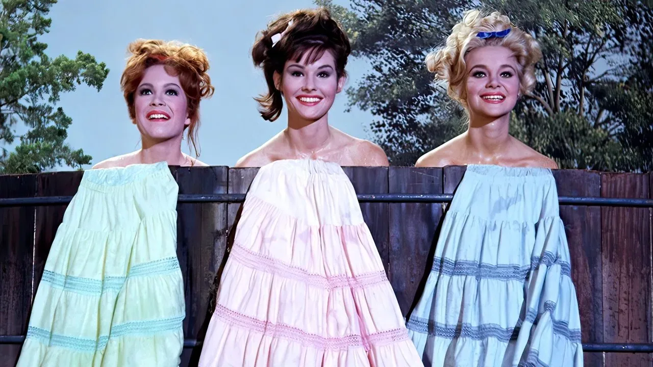 خلفية لـ Petticoat Junction
