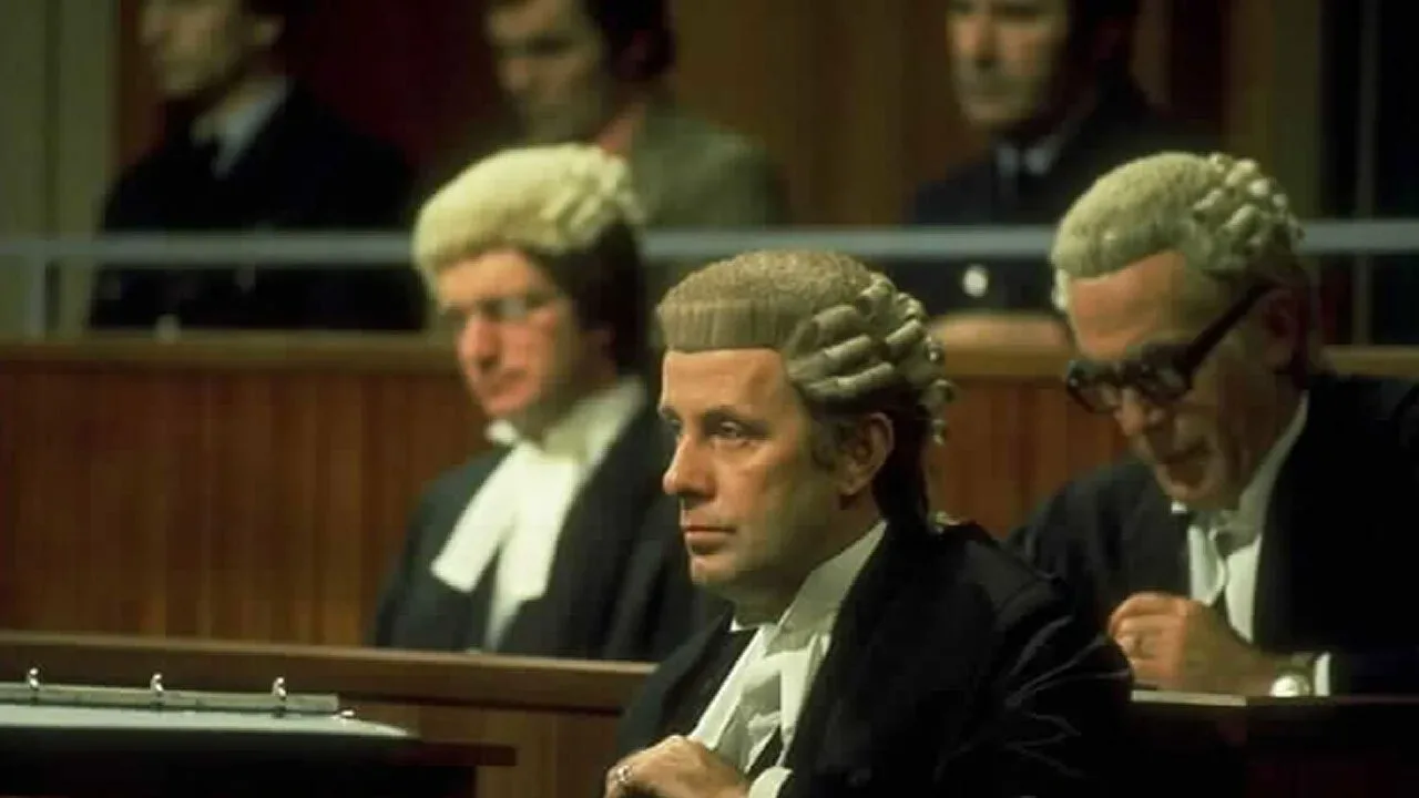 Фоновое изображение для Crown Court