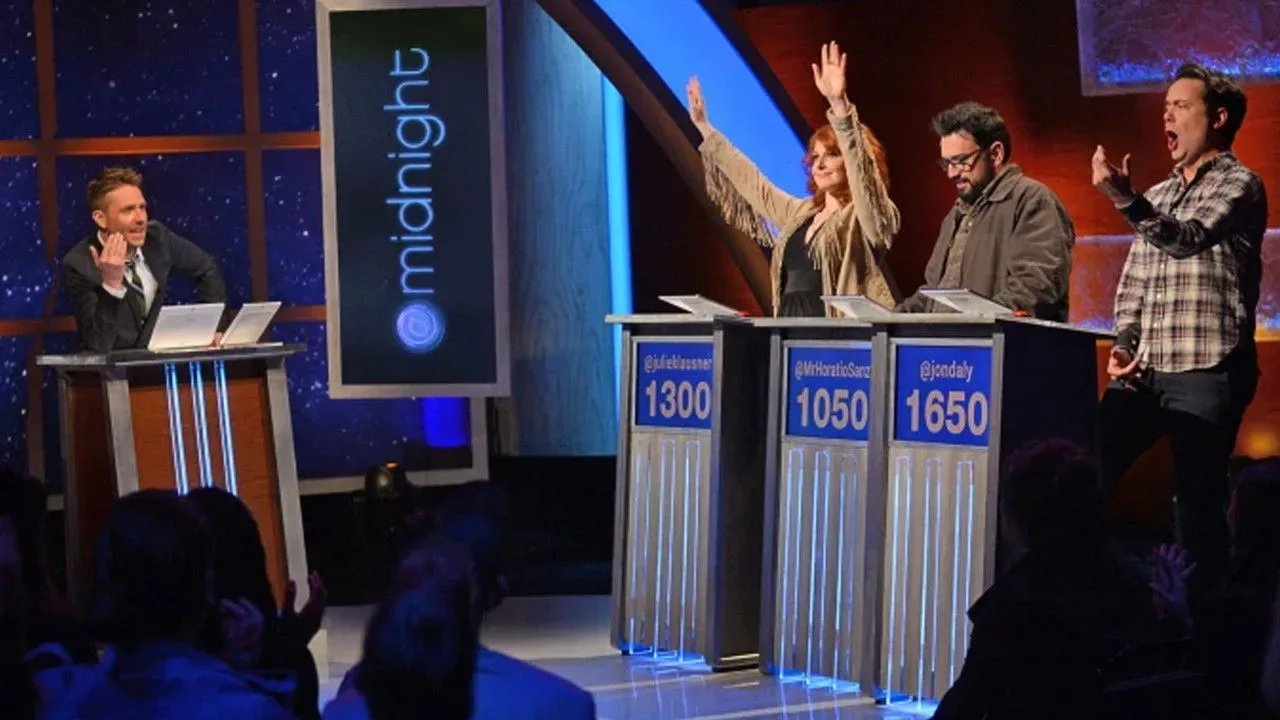 Фоновое изображение для @midnight with Chris Hardwick