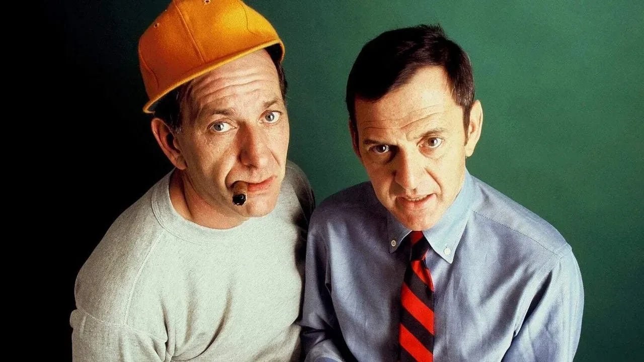 خلفية لـ The Odd Couple