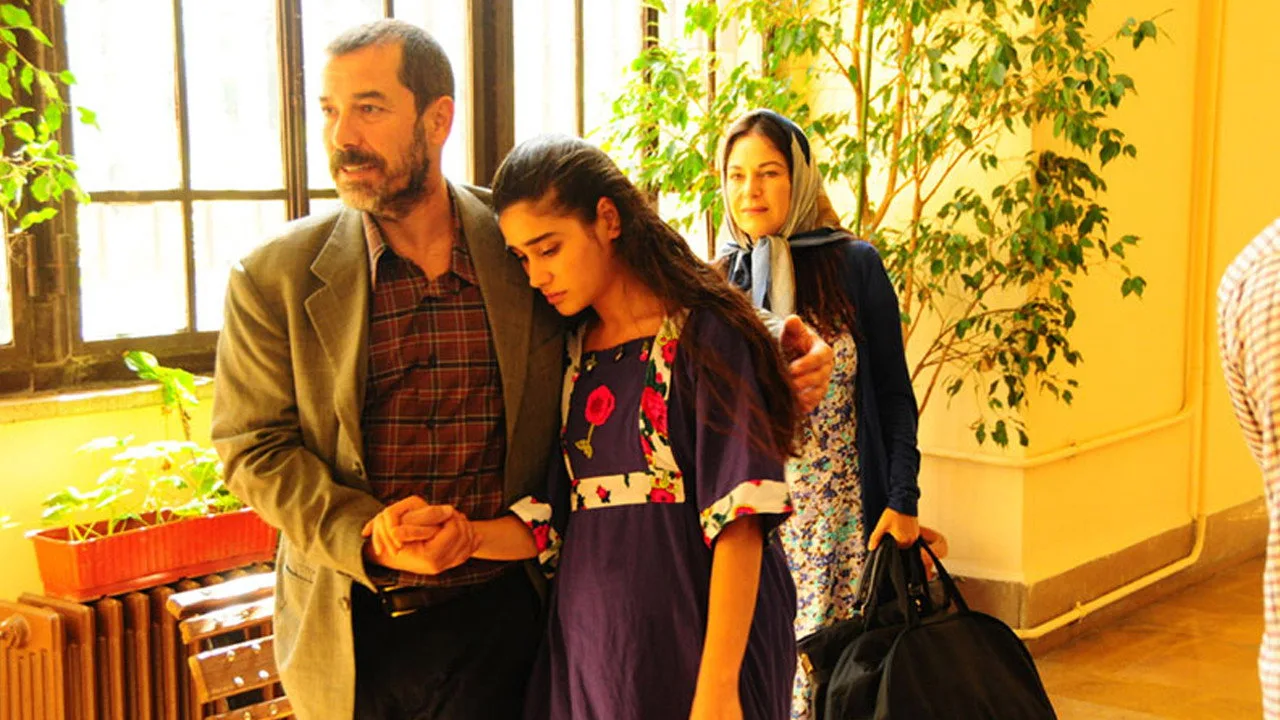 Hayat Devam Ediyor için arka plan görseli