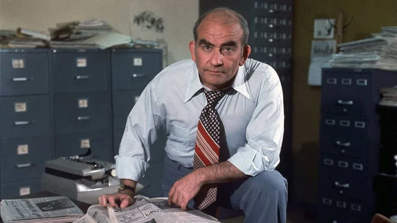 خلفية لـ Lou Grant