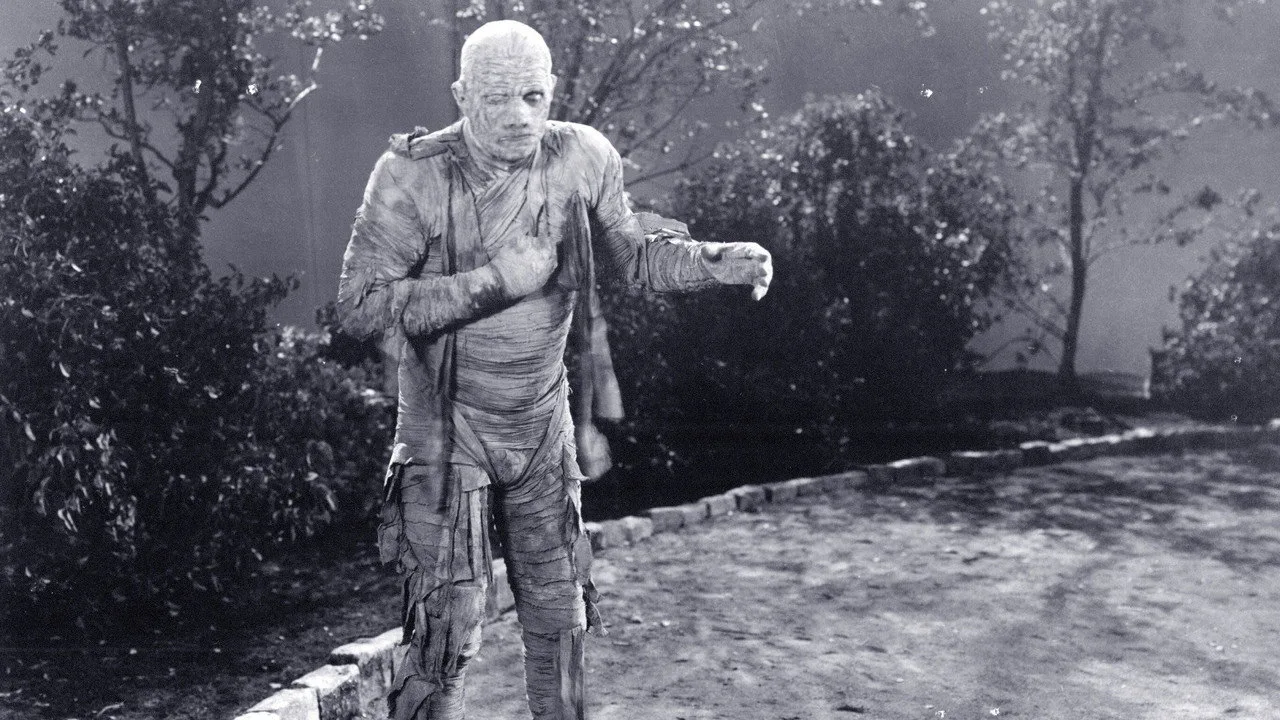 خلفية لـ The Mummy's Ghost