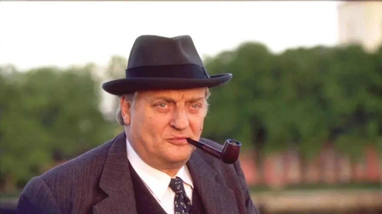 Фоновое изображение для Maigret