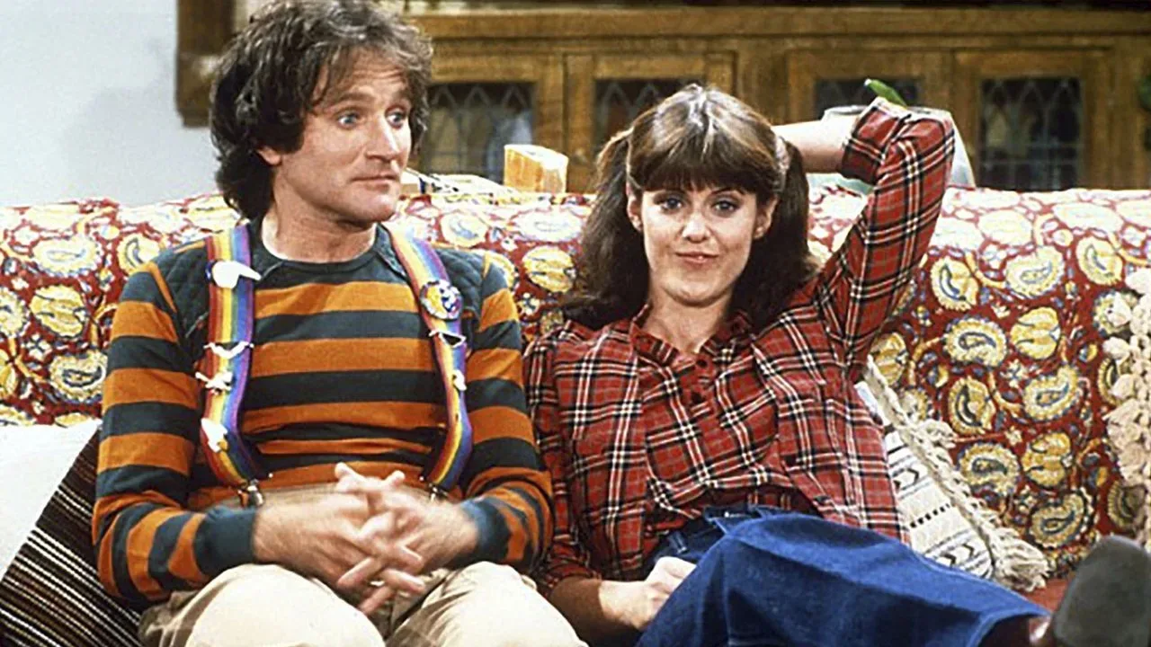 خلفية لـ Mork & Mindy