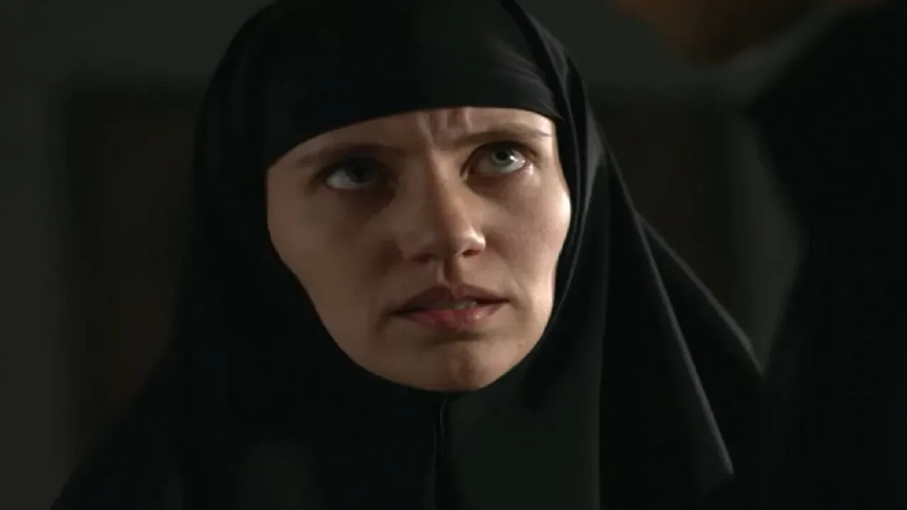 خلفية لـ Mavro Rodo