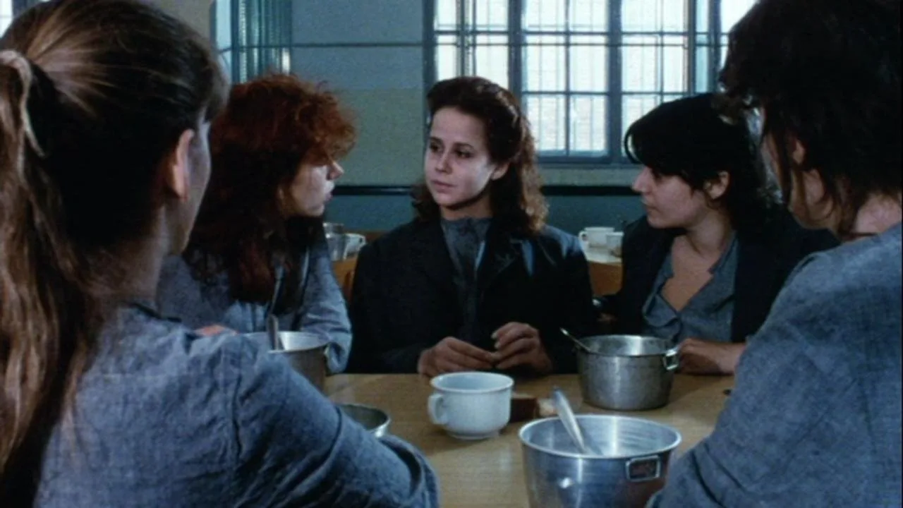 Red Heat için arka plan görseli
