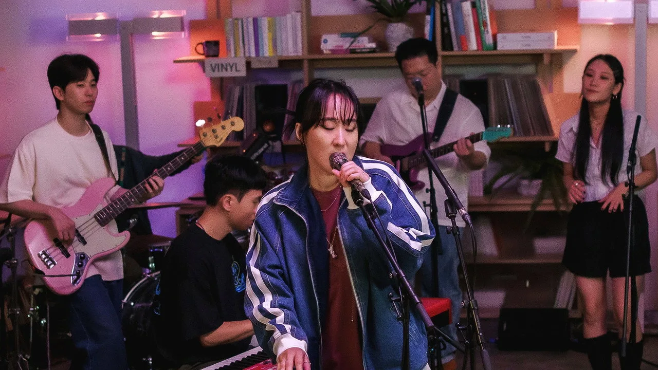 Tiny Desk Korea için arka plan görseli