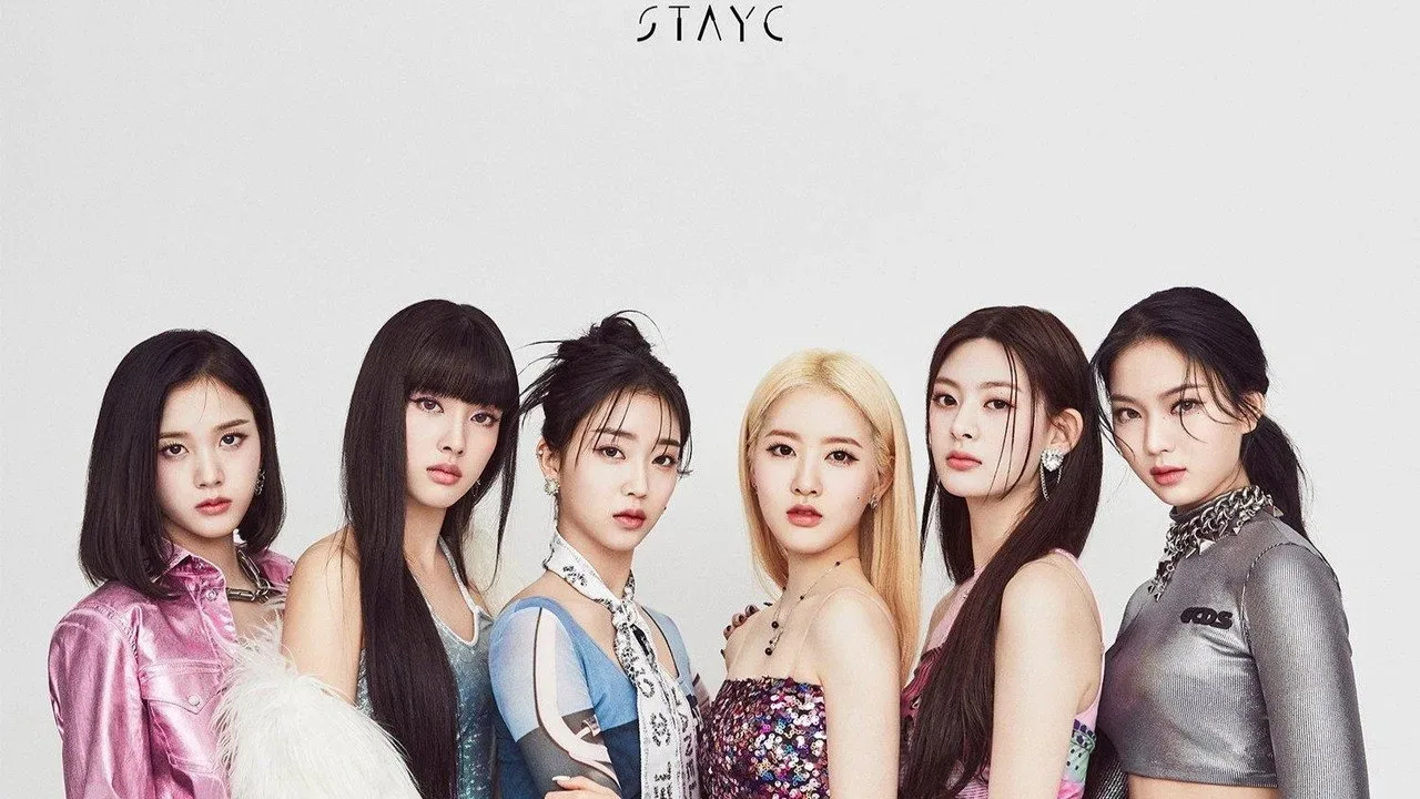 خلفية لـ STAYC