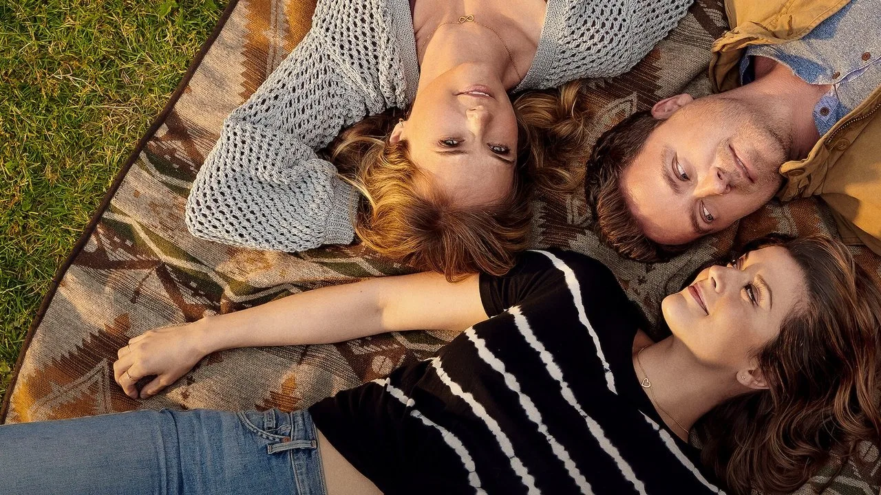 Фоновое изображение для You Me Her