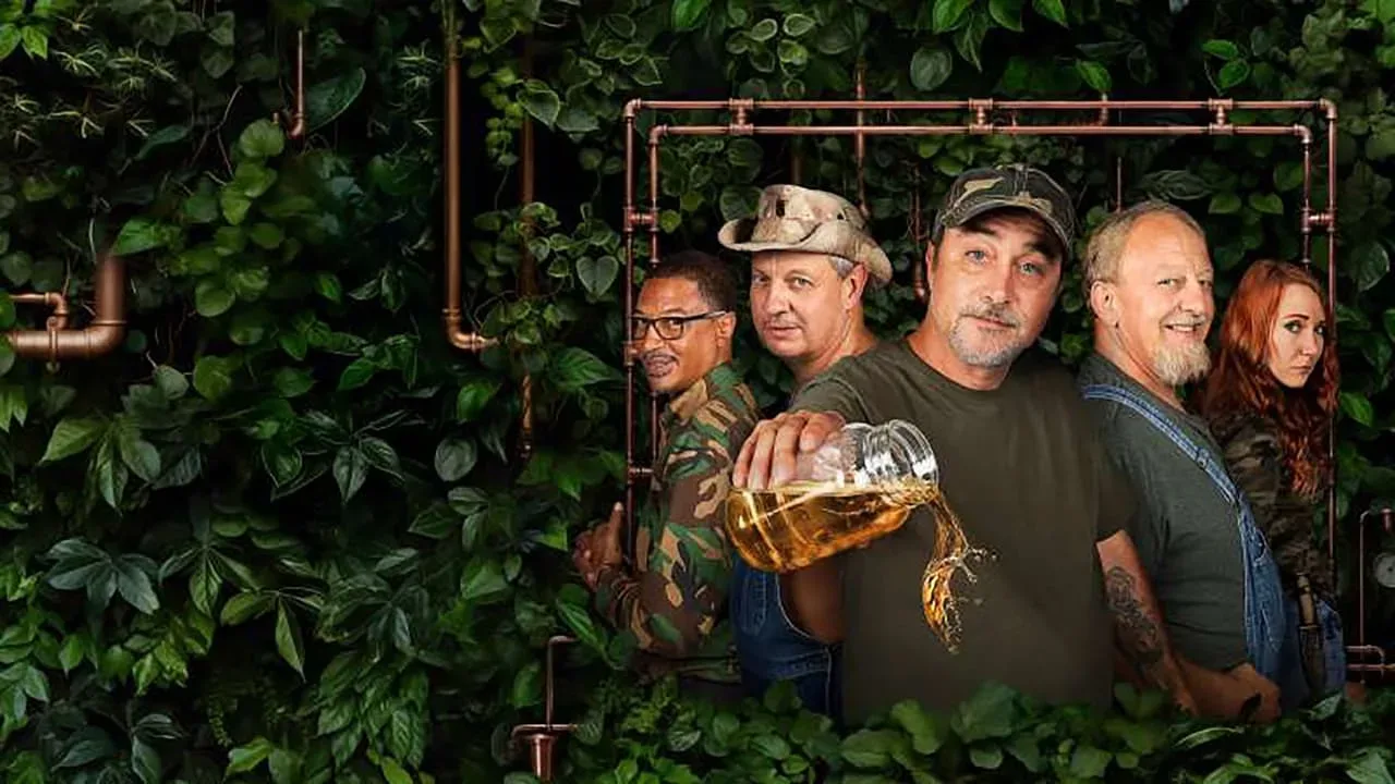 خلفية لـ Moonshiners