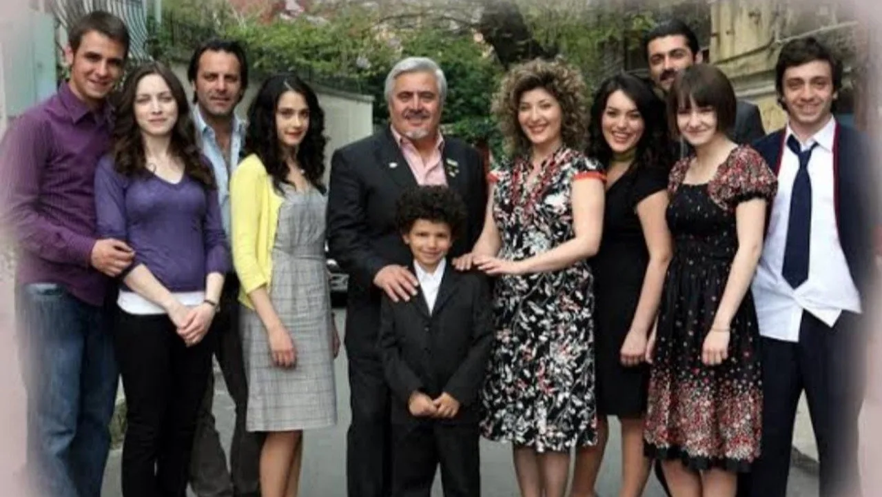 Фоновое изображение для Canım Ailem