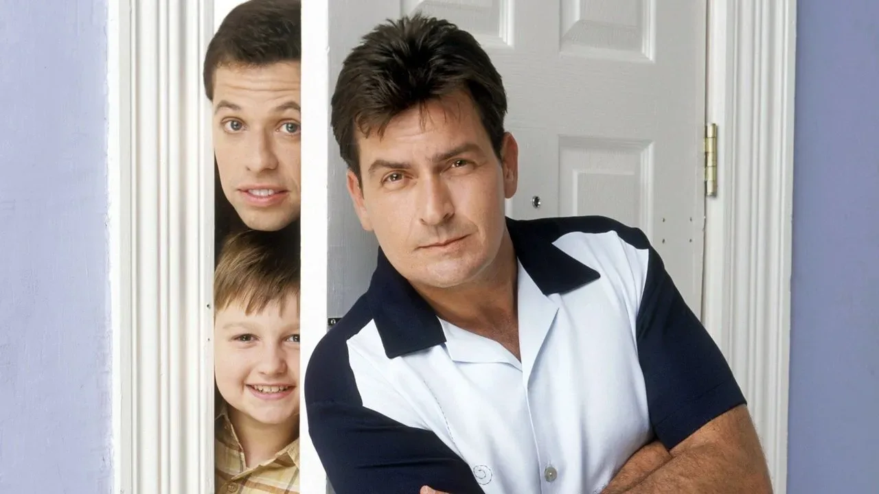 خلفية لـ Two and a Half Men