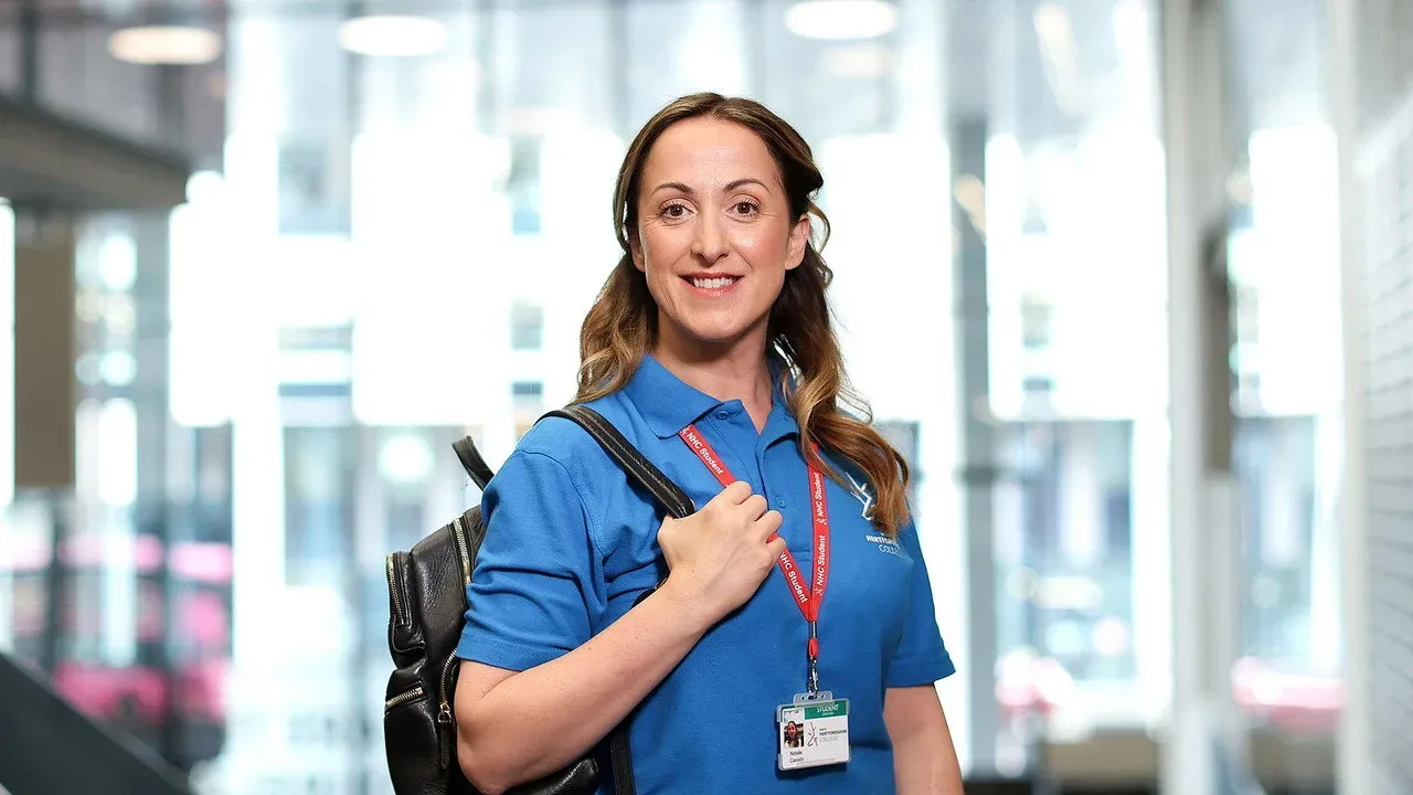 Natalie Cassidy: Caring Together için arka plan görseli